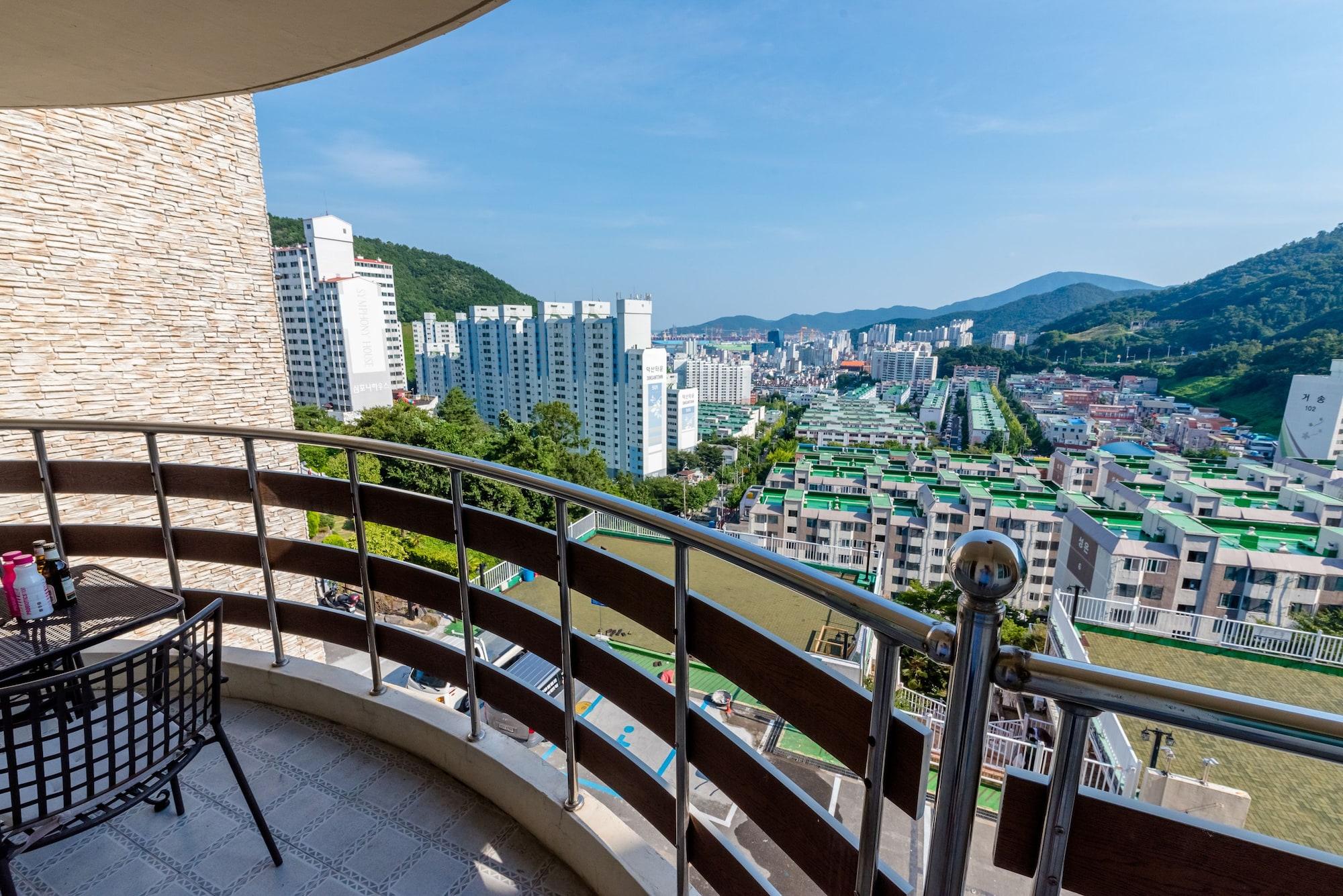 Home Fourest Resort Кодже Екстер'єр фото