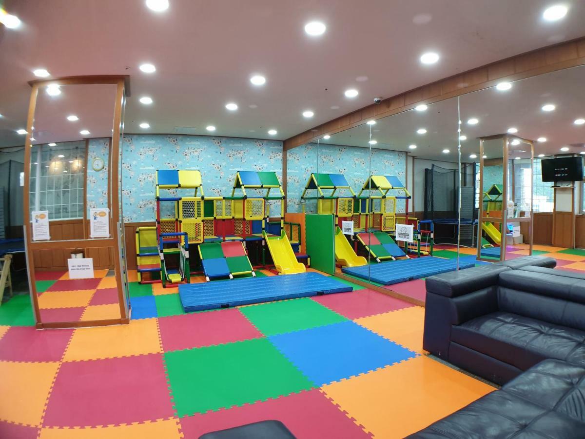 Home Fourest Resort Кодже Екстер'єр фото